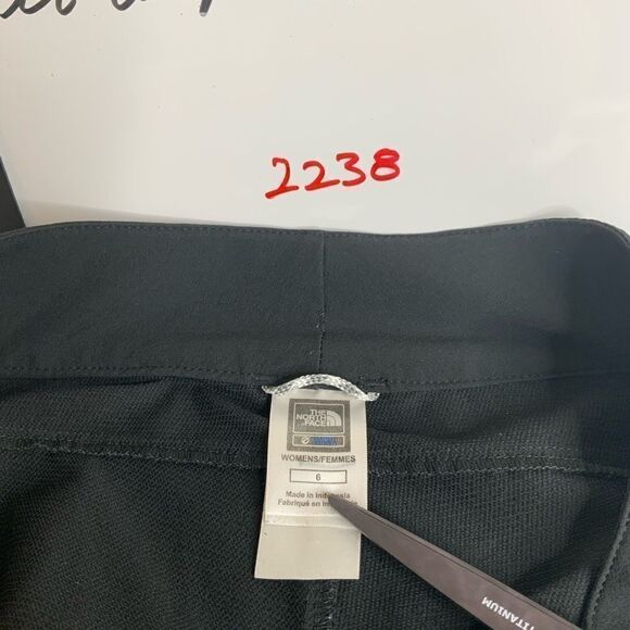 THE NORTH FACE capri training pants black size 6 - Picture 9 of 11